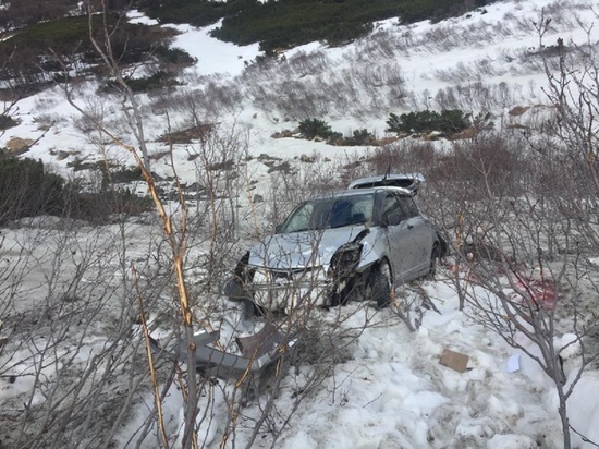 35-летняя женщина пострадала в аварии на Колыме: водитель не установлен