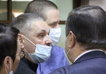 В Забайкальском краевом суде начались прения сторон по уголовному делу экс-сити-менеджера Читы Олега Кузнецова, обвиняемого во взятках