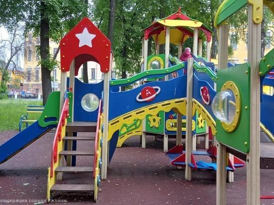 В Рязани проверили 15 детских площадок