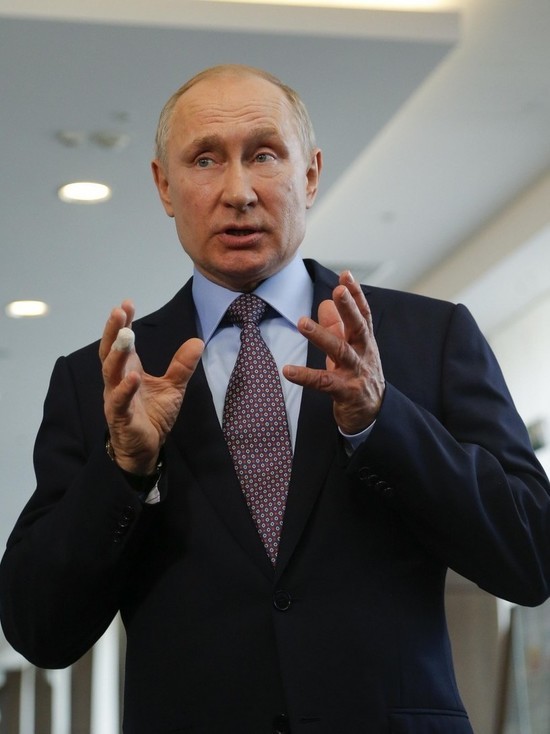 Путин: мировому порядку угрожает все больше вызовов
