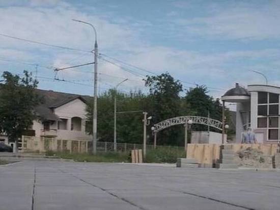 В Брянске в июле завершится ремонт Пролетарского сквера