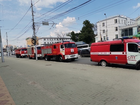 Рязанское МЧС объяснило скопление пожарных автомобилей в центре города