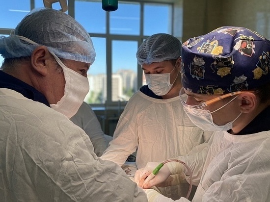 В Кирове хирург из Нижнего Новгорода провел операцию о удалению раковой опухоли