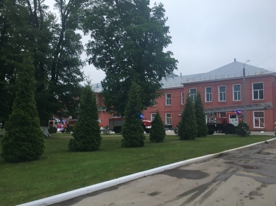 Причиной гибели трех человек на пожаре в больнице в Рязани стал угарный газ