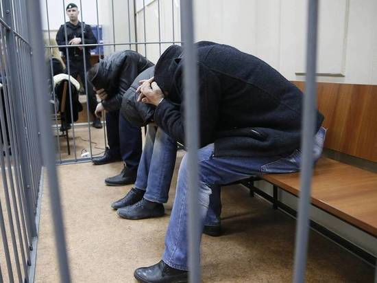 В Якутске осуждены трое мужчин за вымогательство и кражи