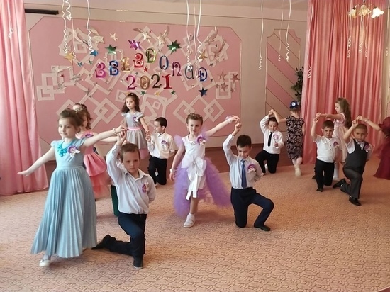 В детских садах Донецка проходят выпускные: ФОТО