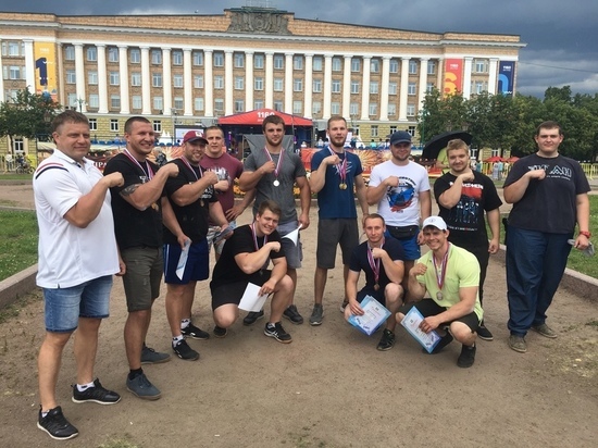 Любительский турнир по армрестлингу проведут в Новгороде в День России