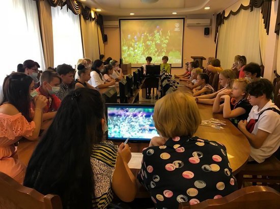В Астрахани приёмные семьи приняли участие в экологическом путешествии