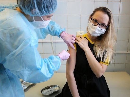 В Первомайском районе Новосибирска открылся первый в городе круглосуточный пункт вакцинации