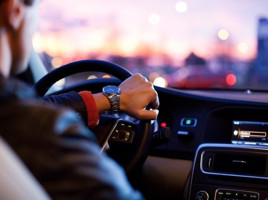 В Новосибирске Lifan сбил 18-летнего студента спасшего от наезда подругу