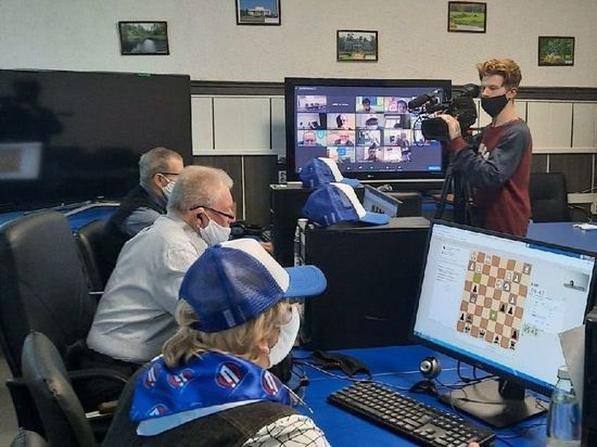 Псковские пенсионеры получили дипломы Всероссийского шахматного турнира