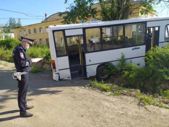 Подробности смертельного ДТП в Лесном: автобус без тормозов пробил ворота предприятия и задавил рабочих