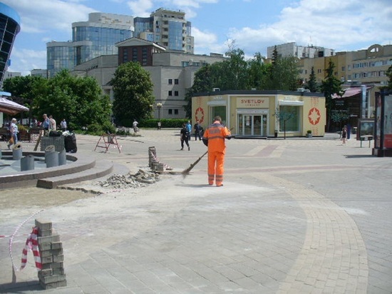 В Белгороде ищут сотрудников для садовых работ и уборки улиц