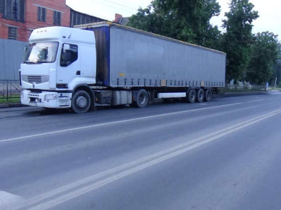 В Рязани пешеход попал в больницу после наезда грузовика на Куйбышевском шоссе