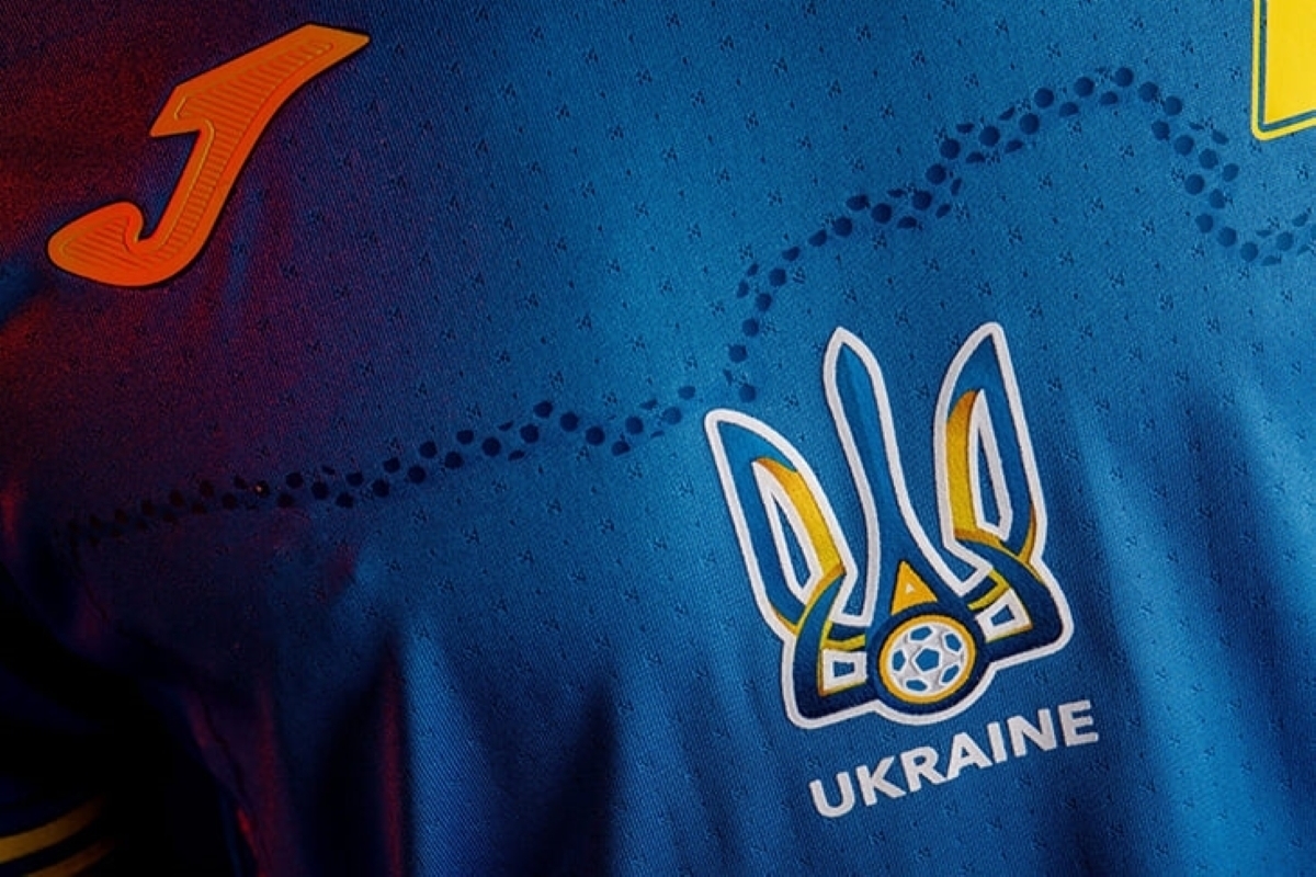 В Кремле отреагировали на решение УЕФА по форме Украины