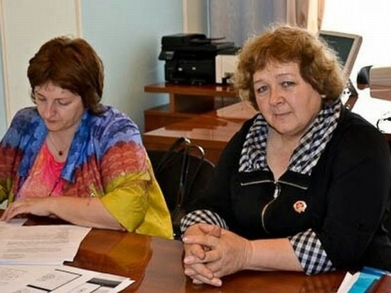 В Омском районе жители деревни обратились к Меркель из-за плохой дороги