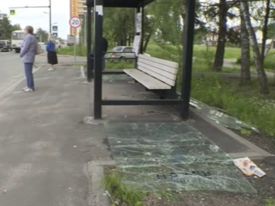 В Ивановской области вандалы разгромили три остановки