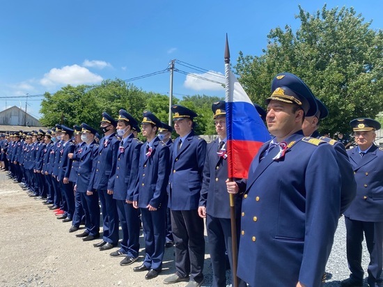 В ростовском филиале МГТУ ГА отметили День России торжественным подъемом триколора над новым корпусом