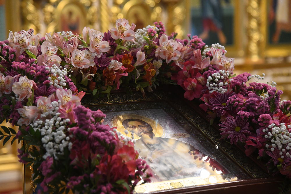 Мощи Александра Невского в Волгограде пробудут до Троицы: фото из храма