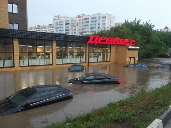 Из затопленного в Рязани магазина «Драйвер» откачали воду