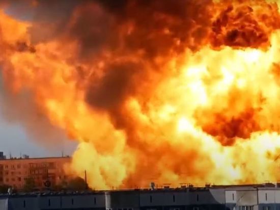 В Новосибирске ликвидировали пожар на АЗС