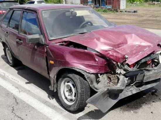В Абакане пострадали в ДТП пассажирки двух машин