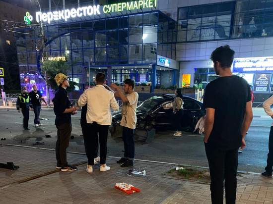 Около ТЦ «Атрон» в Рязани произошла серьёзная авария