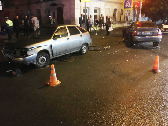 При столкновении двух машин в Тамбове пострадали три человека
