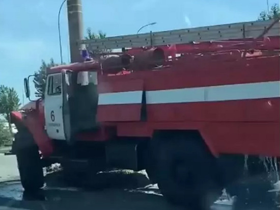 В Челябинске пожарный автомобиль, ехавший на вызов, попал в ДТП