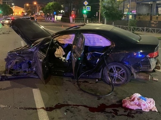 В аварии у ТЦ «Атрон» в Рязани погибла 23-летняя пассажирка Honda