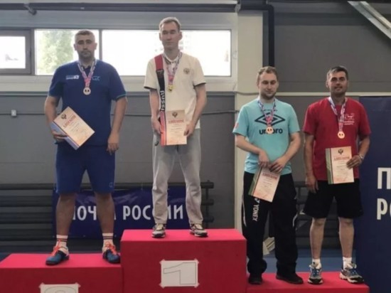 Псковичи заняли призовые места в чемпионате по бадминтону