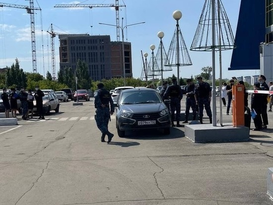 В Кемерове повторно закрыли крупнейший торговый центр “Лапландия”