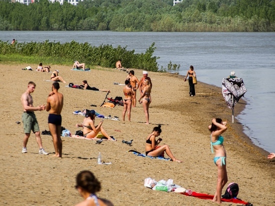В Омске начали открывать городские пляжи