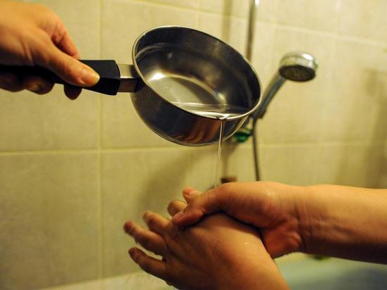 В нескольких районах Ростова на две недели отключат горячую воду