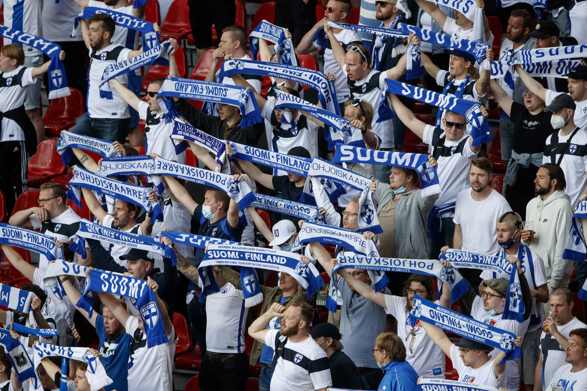 В среду на матче Евро-2020 ожидается прибытие 3600 финских болельщиков