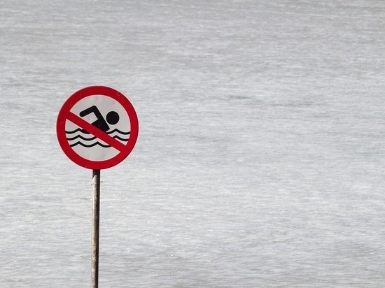 Сургутянам запретили купаться во всех водоемах города