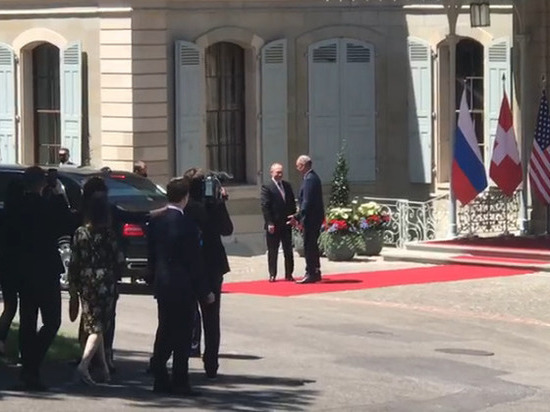 Путин кратко поговорил с президентом Швейцарии перед саммитом Россия-США