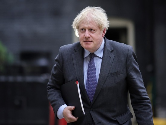 Британский премьер обматерил министра здравоохранения в переписке