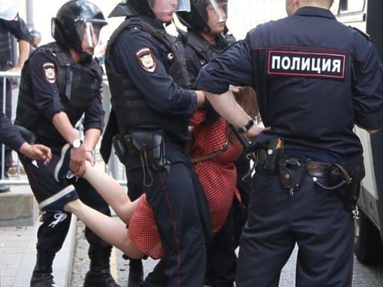 Байден сравнил беспорядки в Капитолии и российские митинги