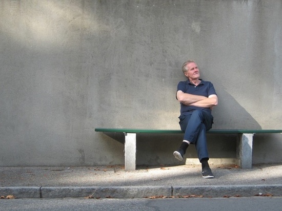 Томичи обнаружили необычную скамейку на остановке “Улица Артема”
