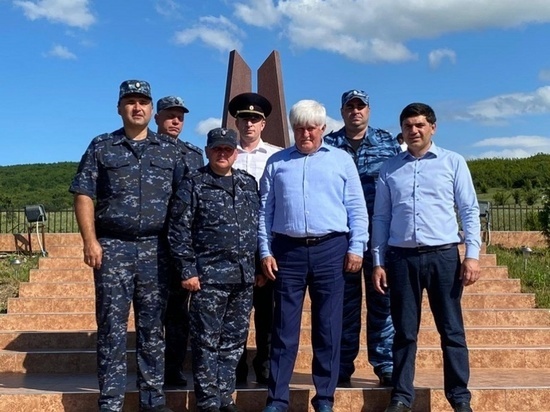 Глава Новолакского района Дагестана поблагодарил костромских полицейских за службу