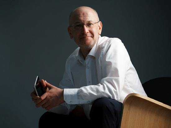 СК провел обыск у петербургского депутата Резника