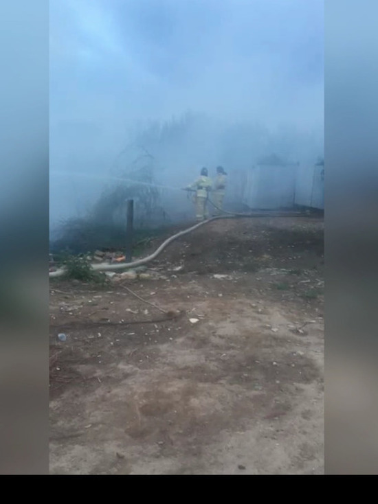  Под Астраханью пожарные локализуют возгорание