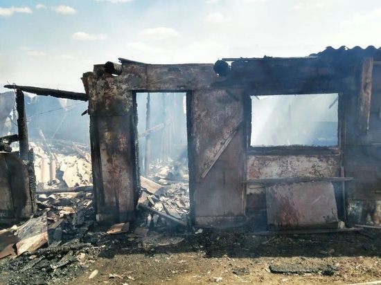 В Кваркенском районе страшный пожар