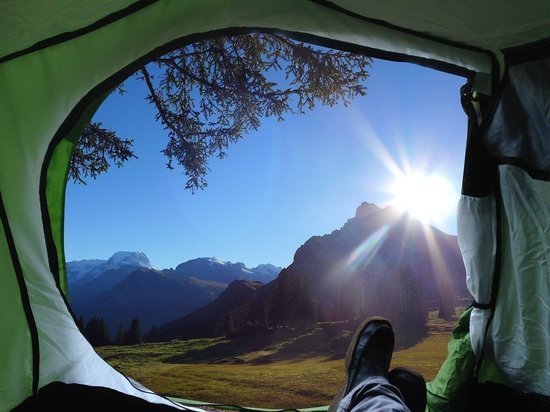 На озере Тургояк теперь снова можно отдыхать с палатками