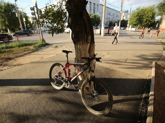 Под Волгоградом водитель иномарки сбил 12-летнего велосипедиста