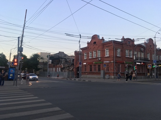 В Саратове рухнуло историческое здание: "Доходного дома Подклетновых" больше не существует