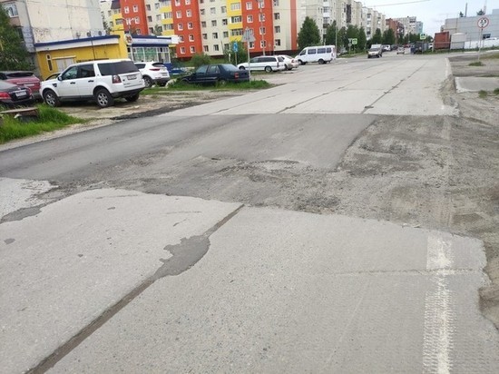 «Не хватило асфальта»: качество дорожных работ возмутило жителей Ноябрьска