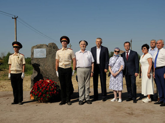 Мединский посетил церемонию заложения мемориала жертвам ВОВ в Ленобласти