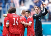 Сборная России уступила с разгромным счетом команде Дании и покидает чемпионат Европы